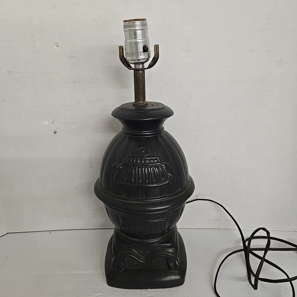 Vintage Pot Belly Stove Farmhouse‎ Ceramic Table Lamp